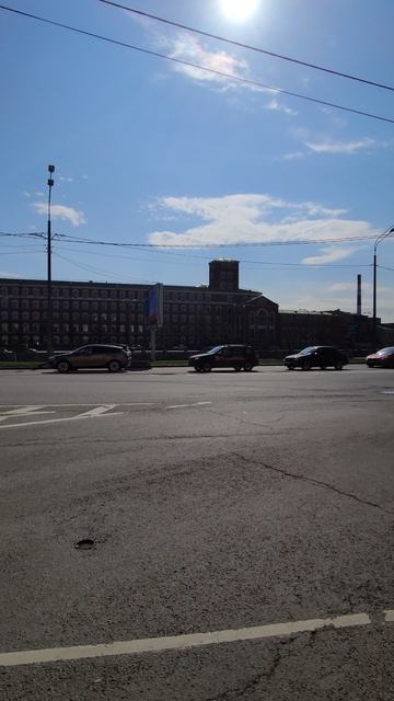 Звенигородская 9-11 (фасад и парковка со стороны Обводного канала)