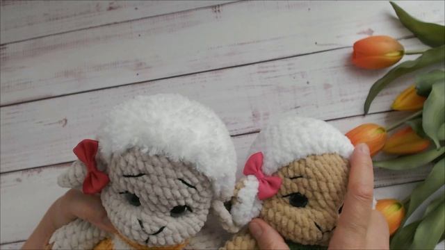 Вот какие игрушки я вяжу  в апреле.