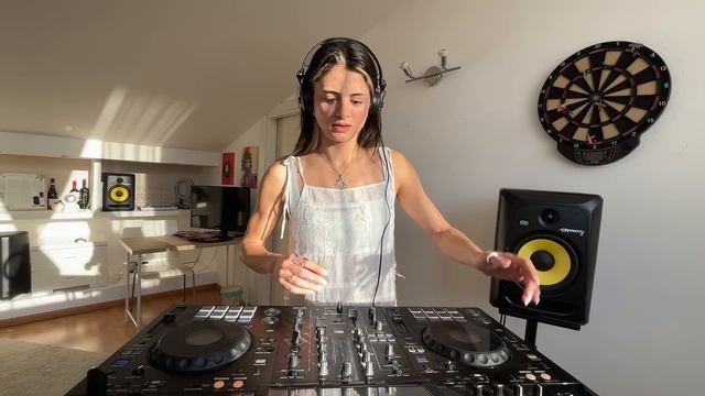ISABEL - HARD BOUNCE   HARD TRANCE - 158-160 BPM