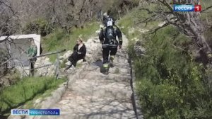 В Севастополе пожарные и спасатели приняли «Легендарный вызов» на 800 ступенях Фиолента