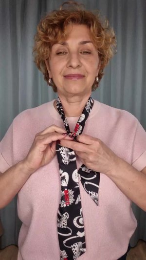 Платочная библиотека 23.04.26: Твилли носят все, но интересно — единицы: три способа. Шёлк Малберри.