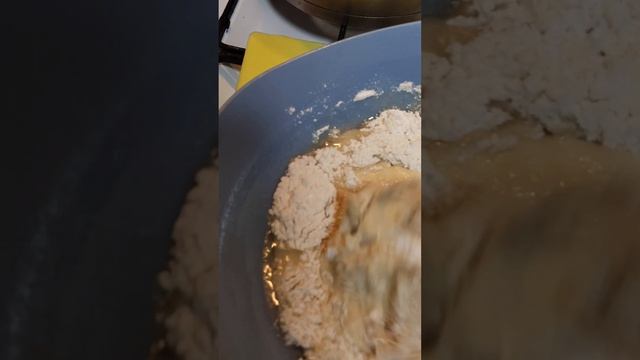 ЗЕЛЁНАЯ ДАЧА: ПИРОГ МАННИК С КРАСНОЙ СМОРОДИНОЙ  ВКУС ДЕТСТВА! Секрет сочной выпечки