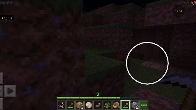 Я начал выживание с нуля в Майнкрафтено застрял в горах в доме из земли