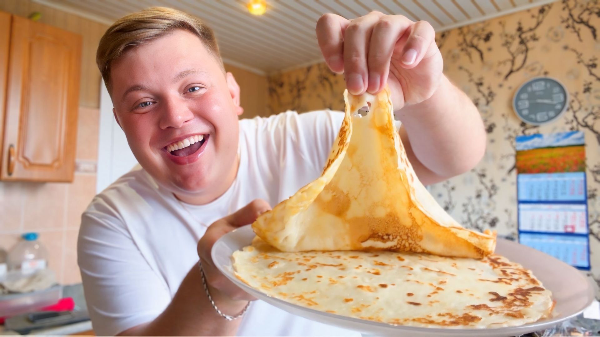 МУКБАНГ😋 АРТЕМИЙ ЛЕБЕДЕВ ОСКОРБИЛ ЖЕНЩИНУ? ИЛИ ОНА ЭТОГО ДОСТОЙНА