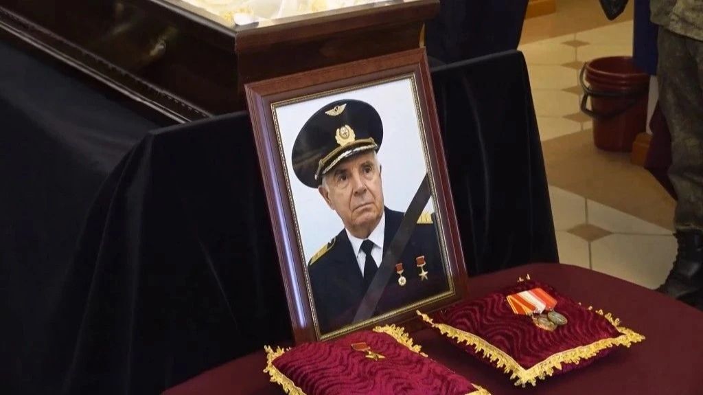 В Брянске простились с легендарным Иваном Кашиным