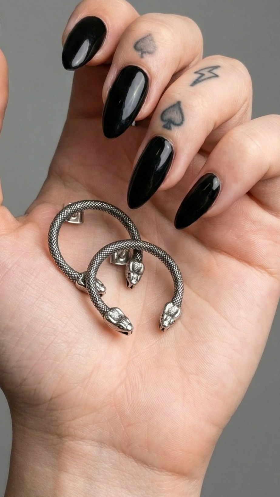 Дизайнерские серьги-гвоздики Змейки-близняшки от StarfallShop