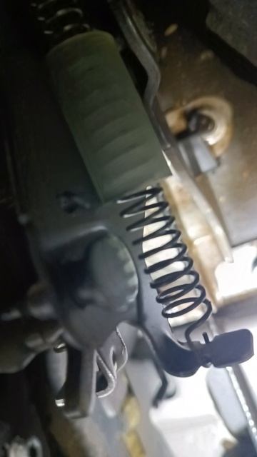 Пежо 508 ручник