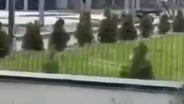 Ухылянт уронил тцкашника на ТЦКшникам,ище один обычный день на Украине