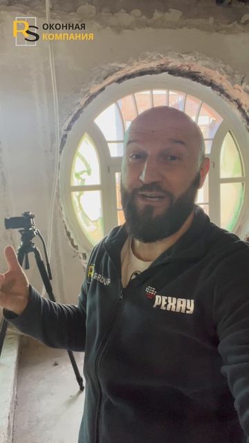 Французский балкон в центре Санкт-Петербурга