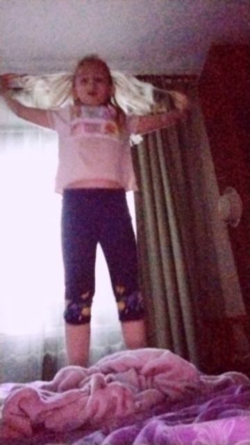 танцую под песню плюс вайп кстати это моё первое видео