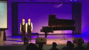 Видео от ДШИ №2 Ижевск - дыши искусством! # дети # пианино # играют # дуэт #