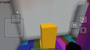 О себе, паркур на фоне.