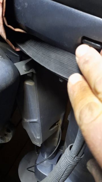 Треск в гидротриме Yamaha-F50HET