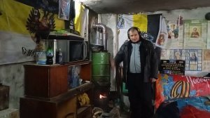 стих  воет  вьюга  посвящён  русскому  народу  и  партии лдпр и всем  россиянам