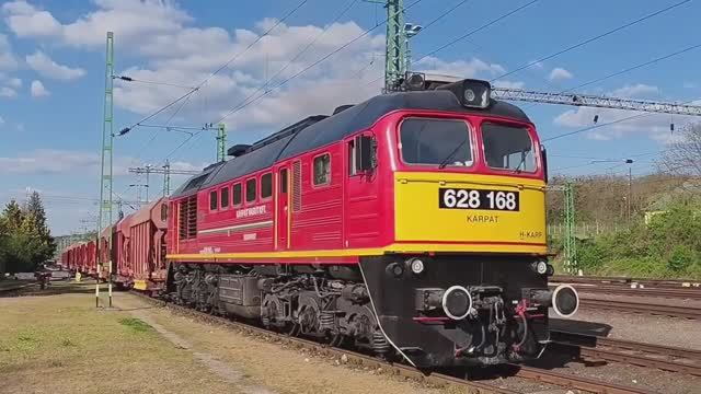 Тепловоз 628 168 с хопперами дозаторами