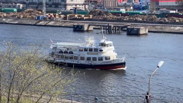 Пароход «Рипербан»/Reeperbahn в Морканале, Питер, построен 72 года назад