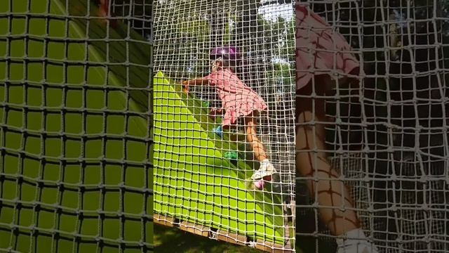 ТасяПитер в верёвочном парке на Елагином острове