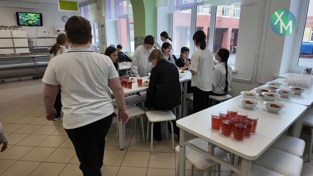 Как в Ханты-Мансийске родители проверяют школьное питание