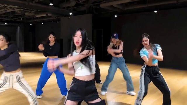 BABYMONSTER-BUTTER UP Dance Practice [Mirrored]