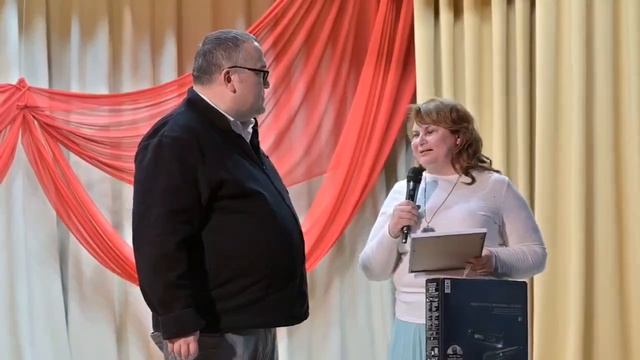 Депутат Законодательного собрания Кировской области Николай Шабалин посетил центр досуга пгт Суна смотреть онлайн