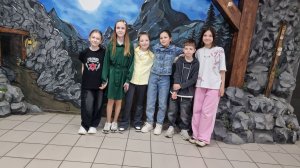 Я на ДР у Василисы одноклашки!