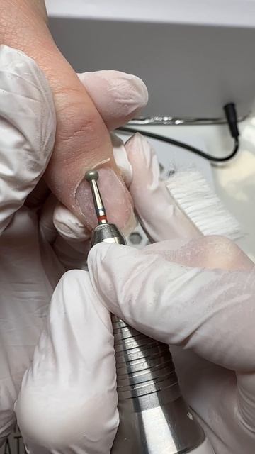 Пробую новую технику аппаратного маникюра