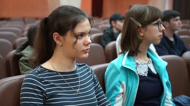 Студенты КЧГУ, волонтеры «Экосистемы», присоединились к Всероссийской неделе субботников