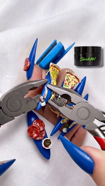 Это рука или нога ?