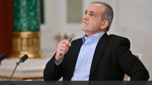 Пезешкиан назвал блокаду и угрозы США препятствием мирным переговорам