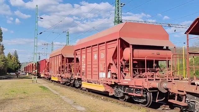 Тепловоз 628 168 с хопперами дозаторами