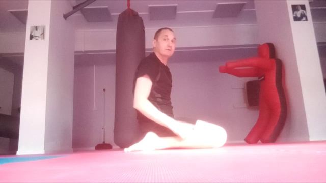 упражнение для тазобедренных суставов, спины, гибкости