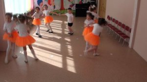 танец "Хорошее настроение" старшая и подготовительная группы