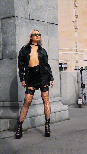 АниКа ЭлиSон Kiss mi