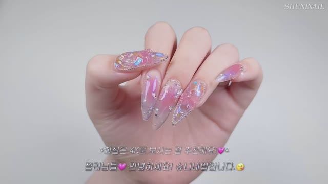 Нежный маникюр