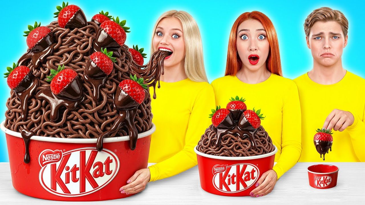 Большая, Средняя или Маленькая Тарелка Челлендж # Смешные Ситуации на Кухне от Candy DO