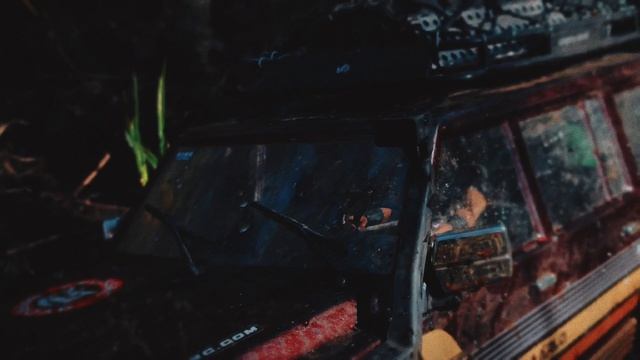 Игрушечное бездорожье на копийном внедорожнике Rlaarlo TK07