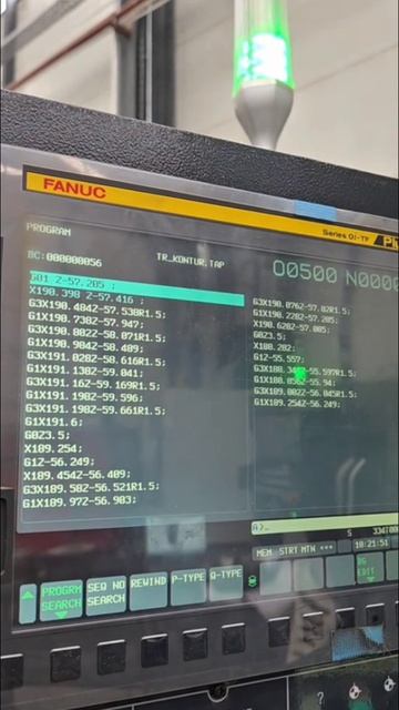 Токарная обработка на станке с ЧПУ. Рабочие будни токаря. #токарь #работа #чпу #токарная_обработка