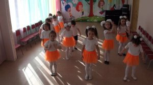 танец "Золотая рыбка" средняя группа