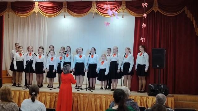 Крылатые качели- Хоровой коллектив-Кантилена рук. Ж.Б.Филиппова хормейстер : Е.С.Зорина