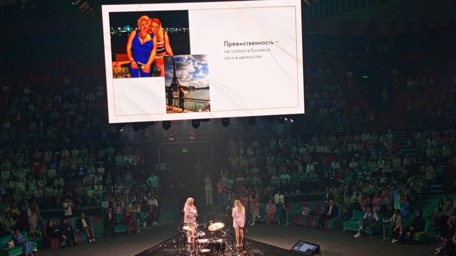 Элеонора Бездарко и Елизавета Синицкая