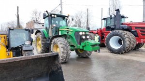 Русский, белорус, китаец. аграрии готовят технику к полевым работам