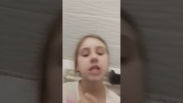 пользуюсь двумя пастами для зубов