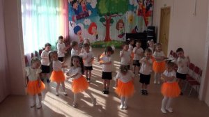 танец "Мой любимый папа" 2 младшая группа