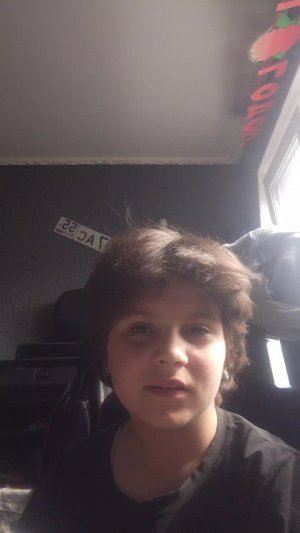 делаю маникюр