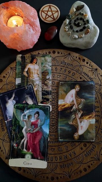 Узнай 👆 что он боится тебе сказать??? Таро расклад онлайн сегодня.