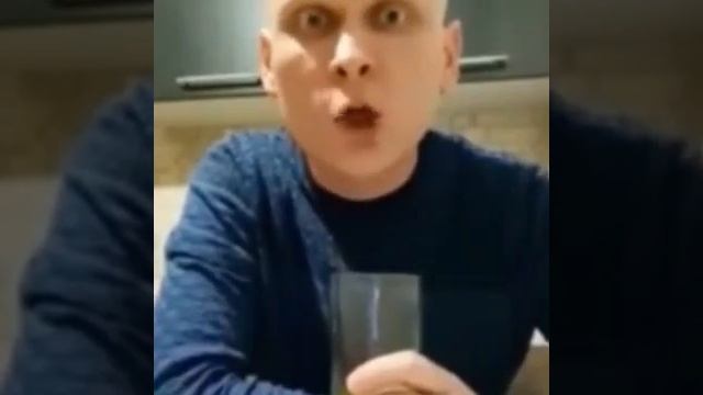 Тот самый одноклассник если ты случайно задел его .