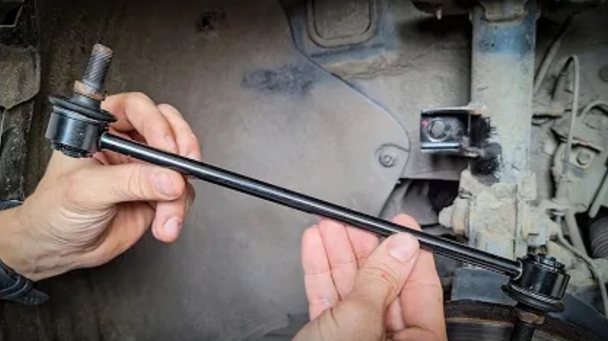 Замена стоек переднего стабилизатора Kia Sportage 4 QL (2016-2021)