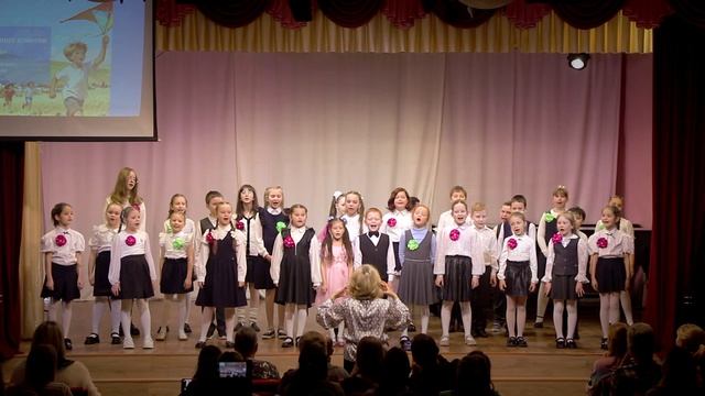 01 - муз. Д. Кабалевского, сл. А. Пришельца, "Наш край", исп. хор мл. классов