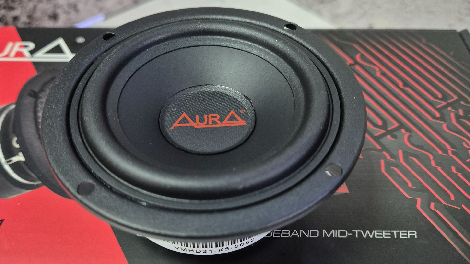 Среднечастотные динамики Aura venom HD3.1