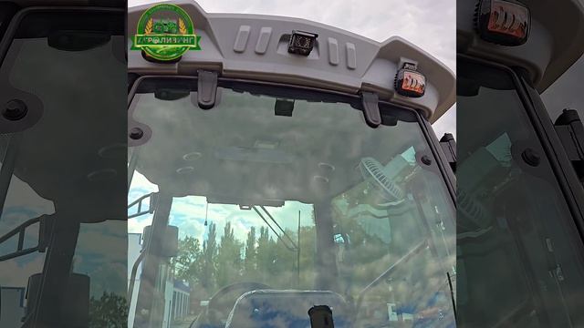 Колесный трактор 